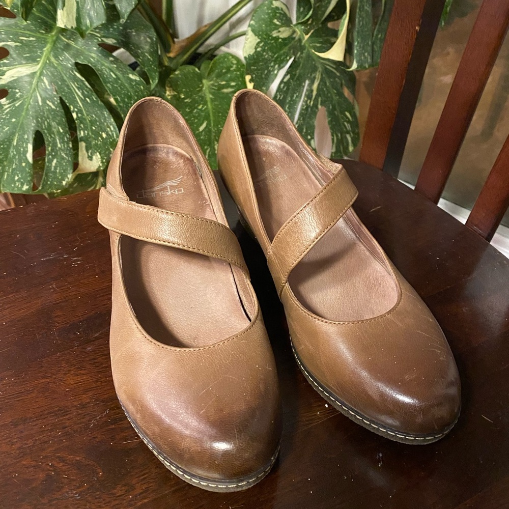 Dansko size 40 Brown Mary Jane Flats - Picture 9 of 9